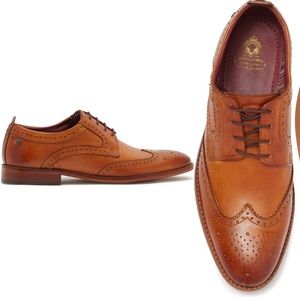 Base London, like new, worn one time size 44